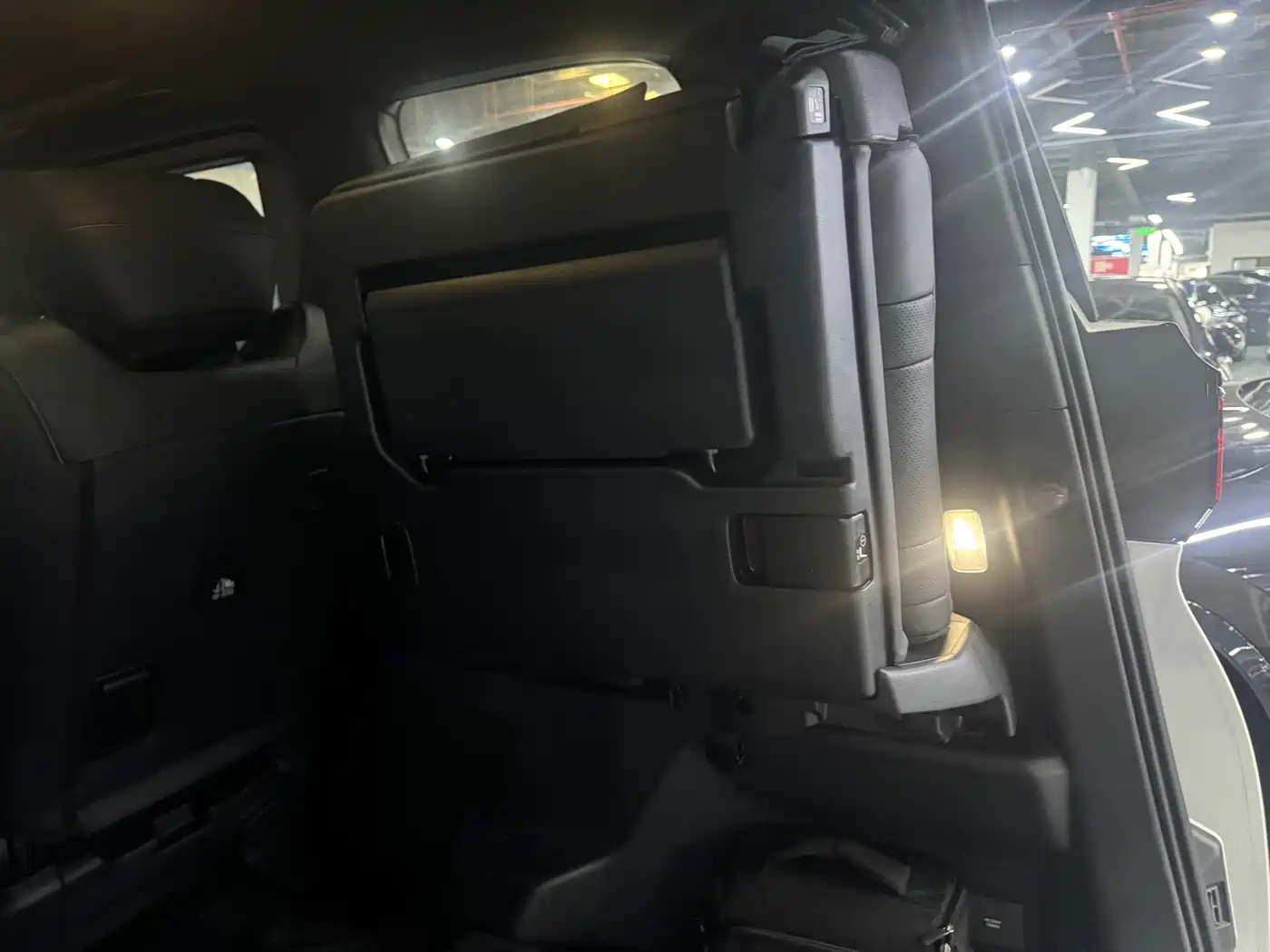 Toyota Alphard 2023 Dual Hybrid 2.5L Ultimate Gold Edition фото 14