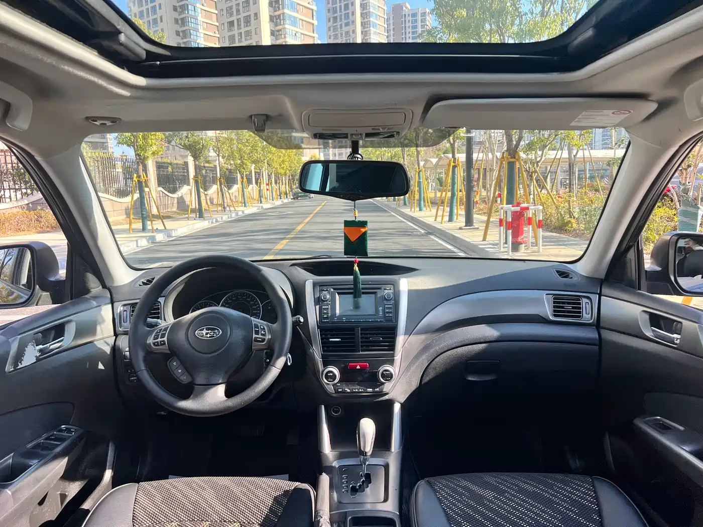 Subaru Forester 2011 2.5XS Automatic Luxury Navigation Edition фото 11