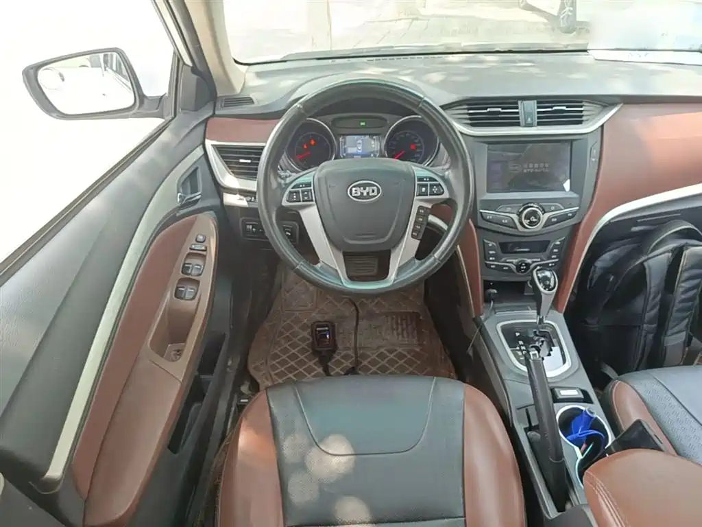 BYD G5 2014 1.5TID Automatic Premium фото 11