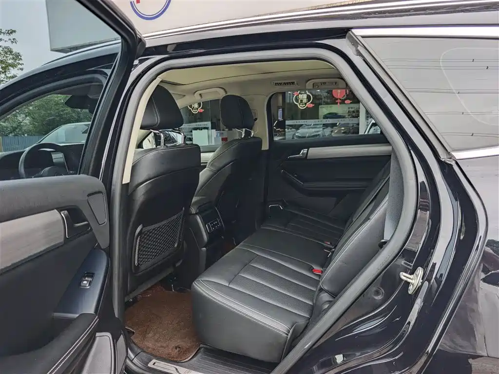 BYD Tang 2018 2.0T Automatic Smart Connection Honor Edition 7-Seater China V фото 11