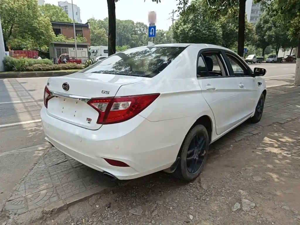 BYD G5 2014 1.5TID Automatic Premium фото 7