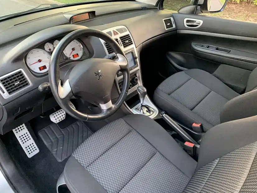 Peugeot 307 2013 1.6L Automatic CROSS фото 7