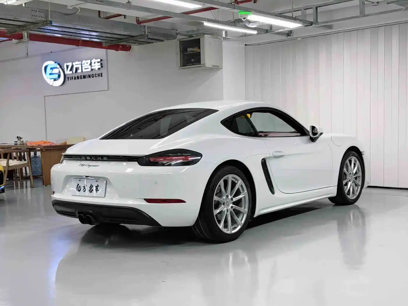 Porsche 718 2018 Cayman 2.0T фото 9