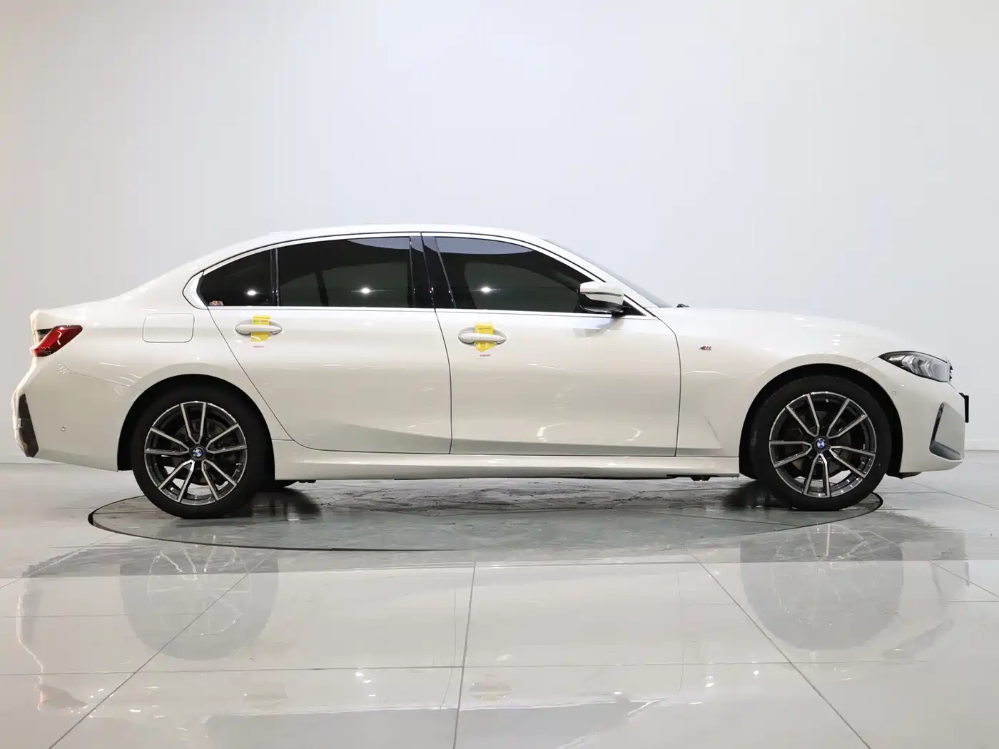 BMW 3 Series 2024 325Li xDrive M Sport Package фото 6