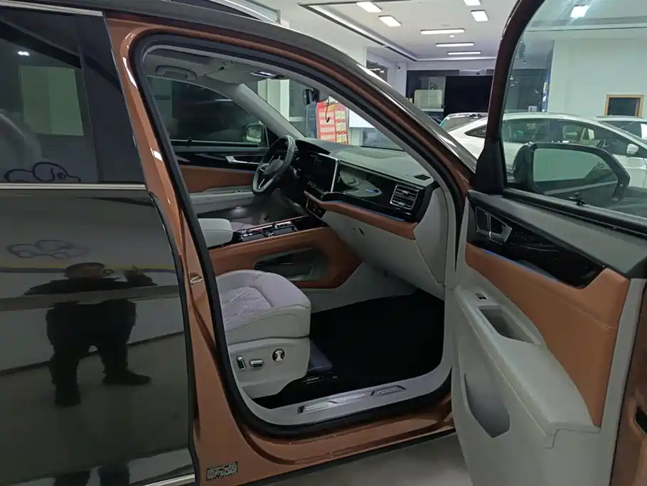 Photo 8 - Volkswagen Teramont