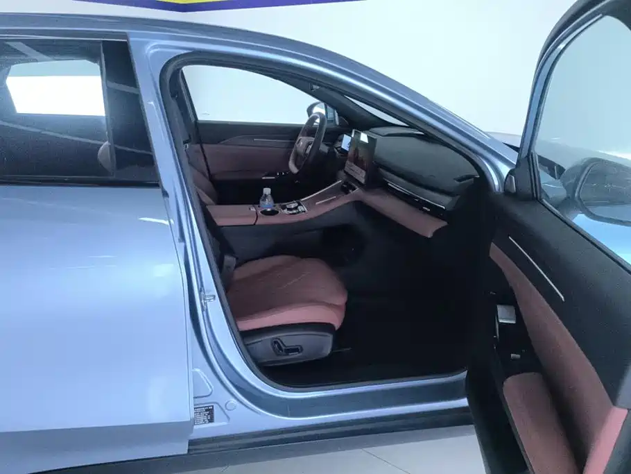 Geely Galaxy Galaxy L6 2025 2025 EM-i 140km Starship Edition