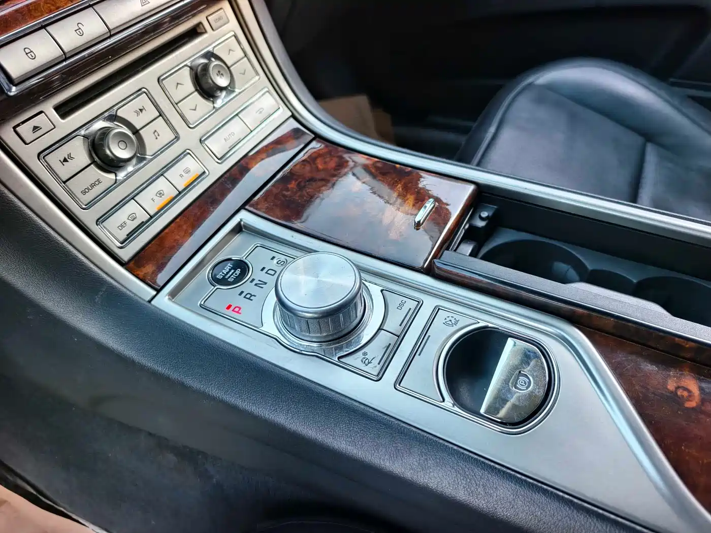 Jaguar XF 2010 2009 Model XF 3.0L V6 Luxury Edition