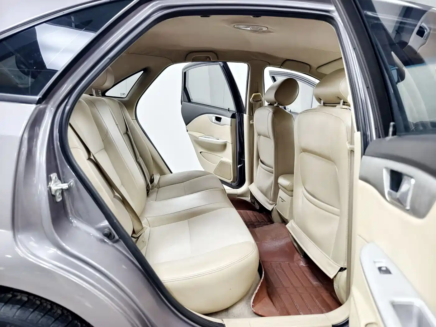 Buick Excelle 2015 1.5L Automatic Classic фото 15