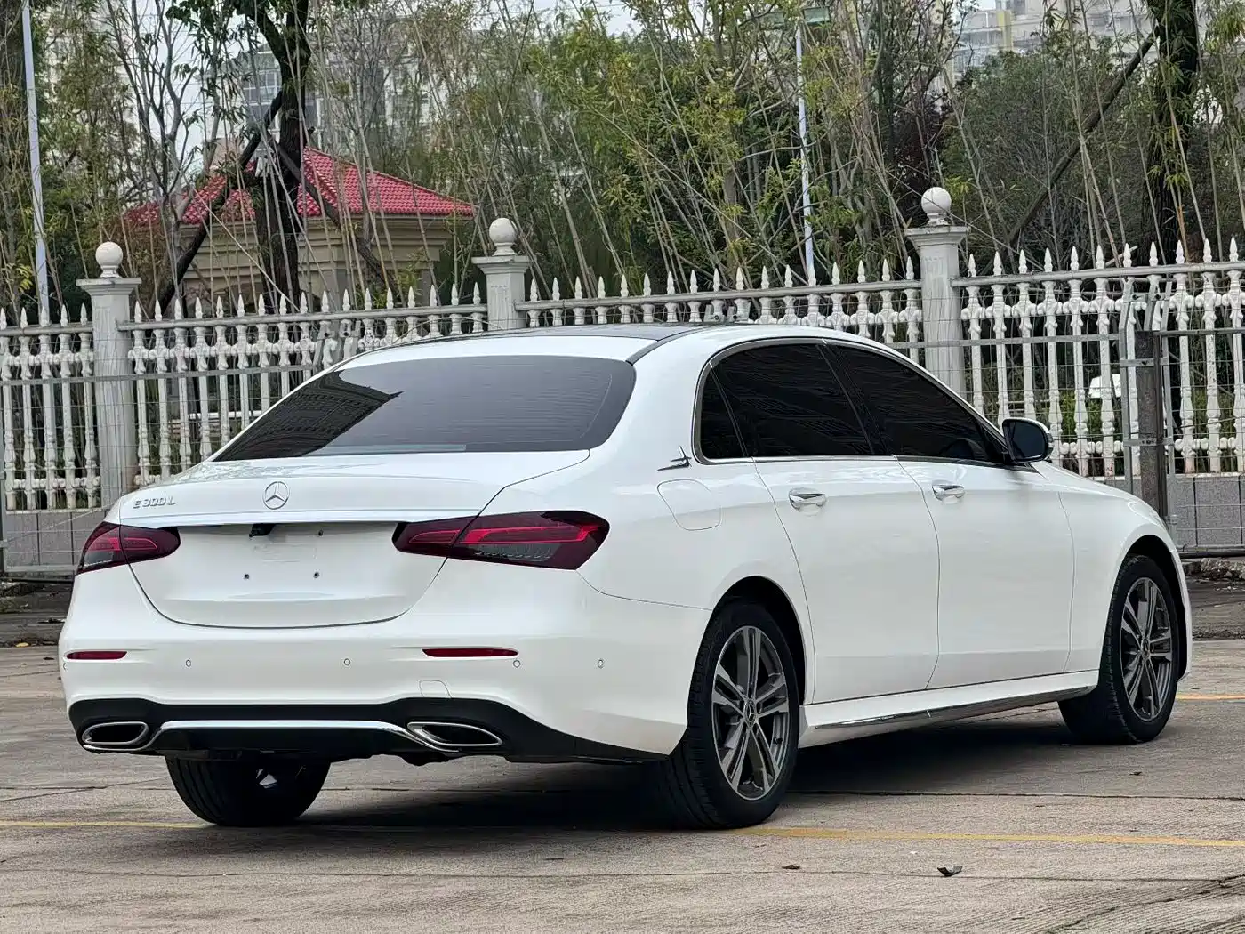 Mercedes-Benz E-Class 2021 E 260 L фото 9