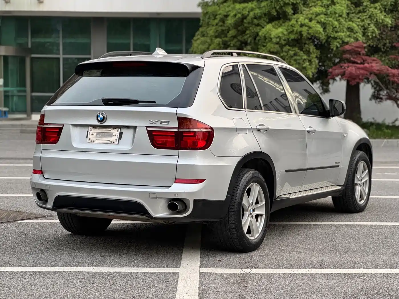 BMW X5 (Import) 2011 xDrive35i Leading Edition фото 5