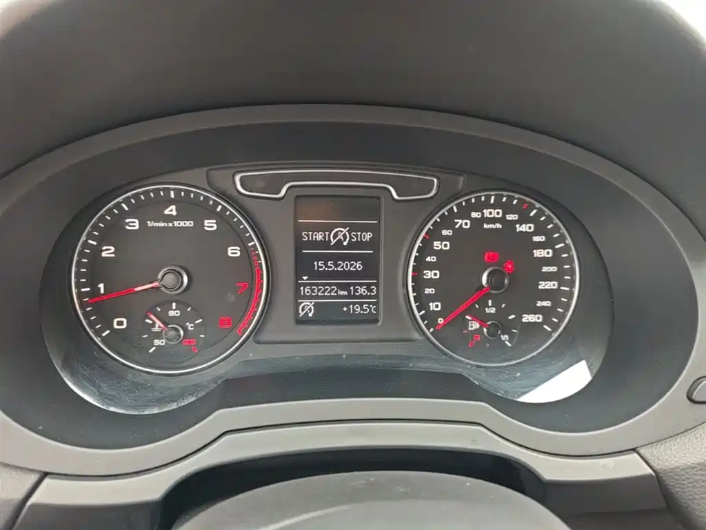 Audi Q3 2015 35 TFSI Comfort фото 12