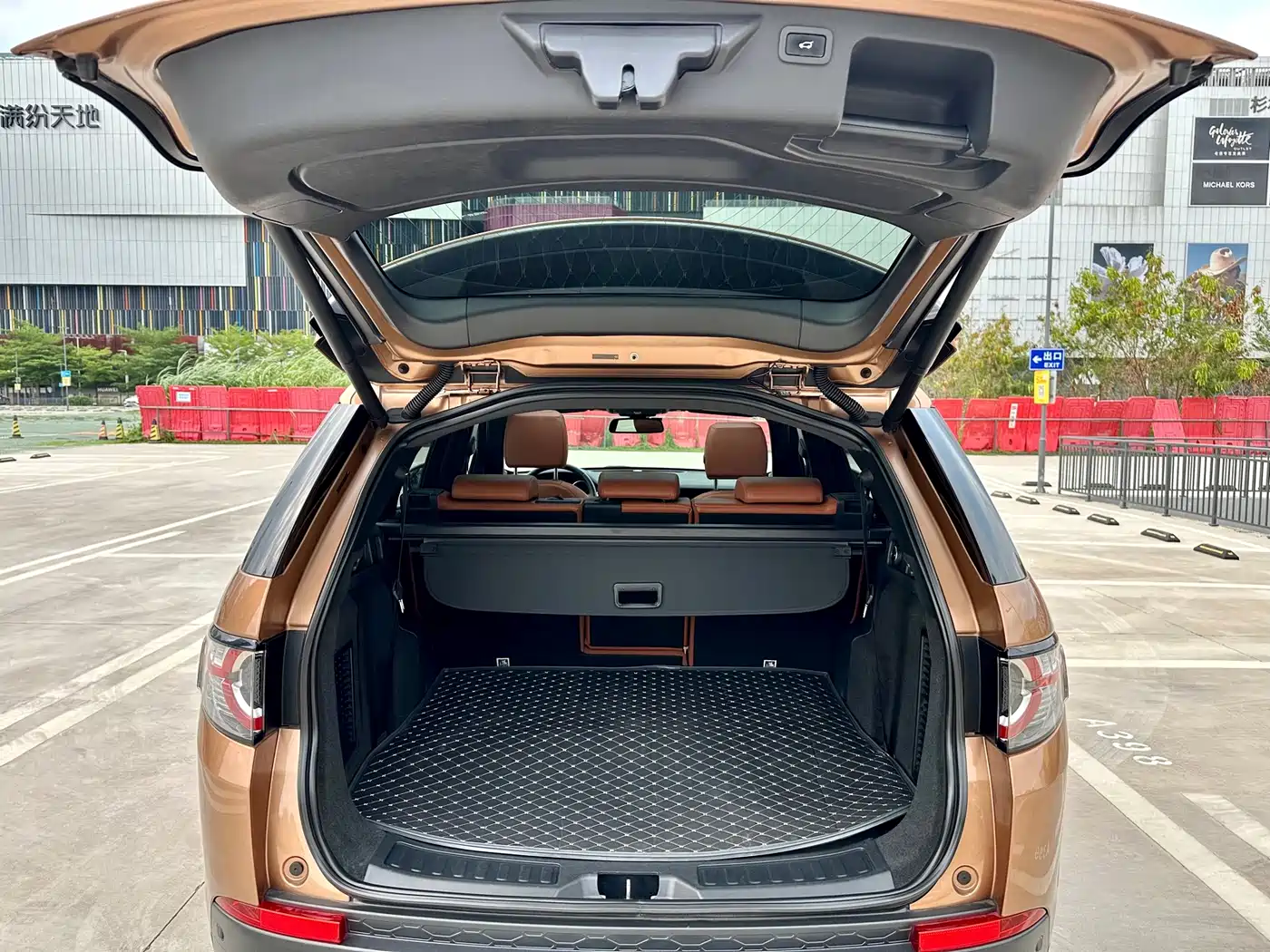 Land Rover Discovery Sport 2016 2.0T HSE LUXURY фото 19