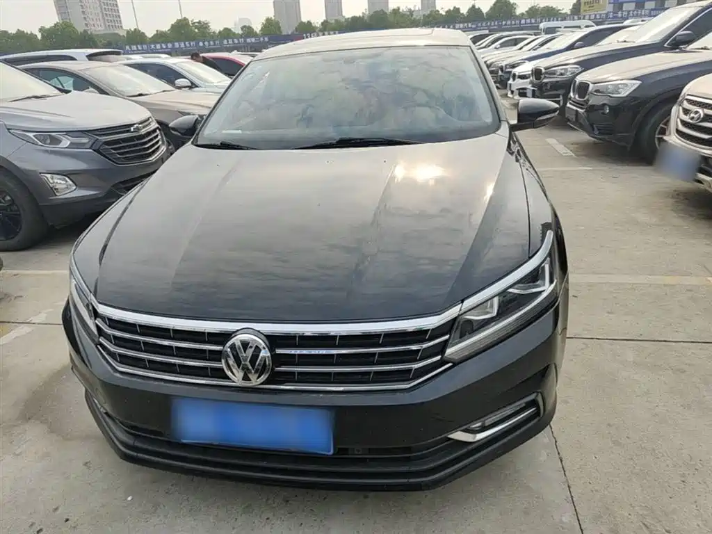 Volkswagen Passat 2017 330TSI DSG Prestige фото 3