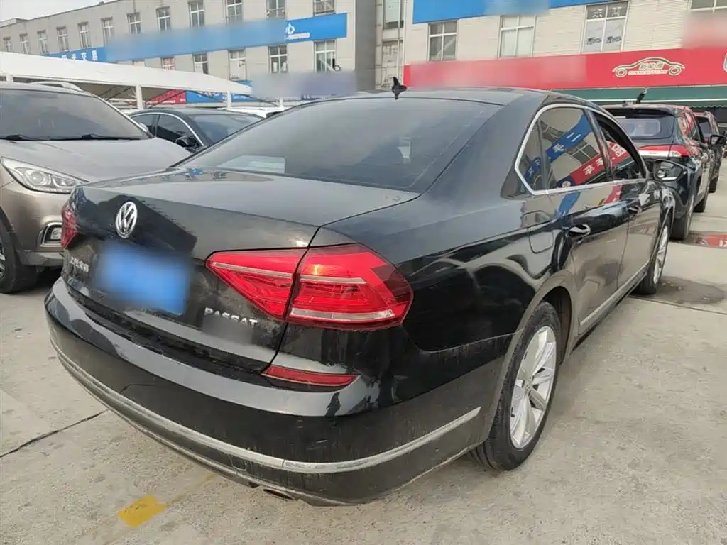 Volkswagen Passat 2017 330TSI DSG Prestige фото 7
