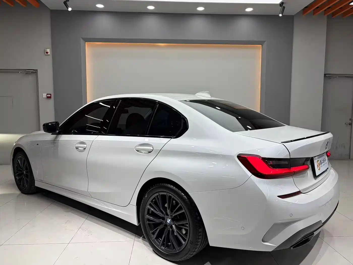BMW 3 Series 2020 Facelift 325i M Sport Night Edition фото 6