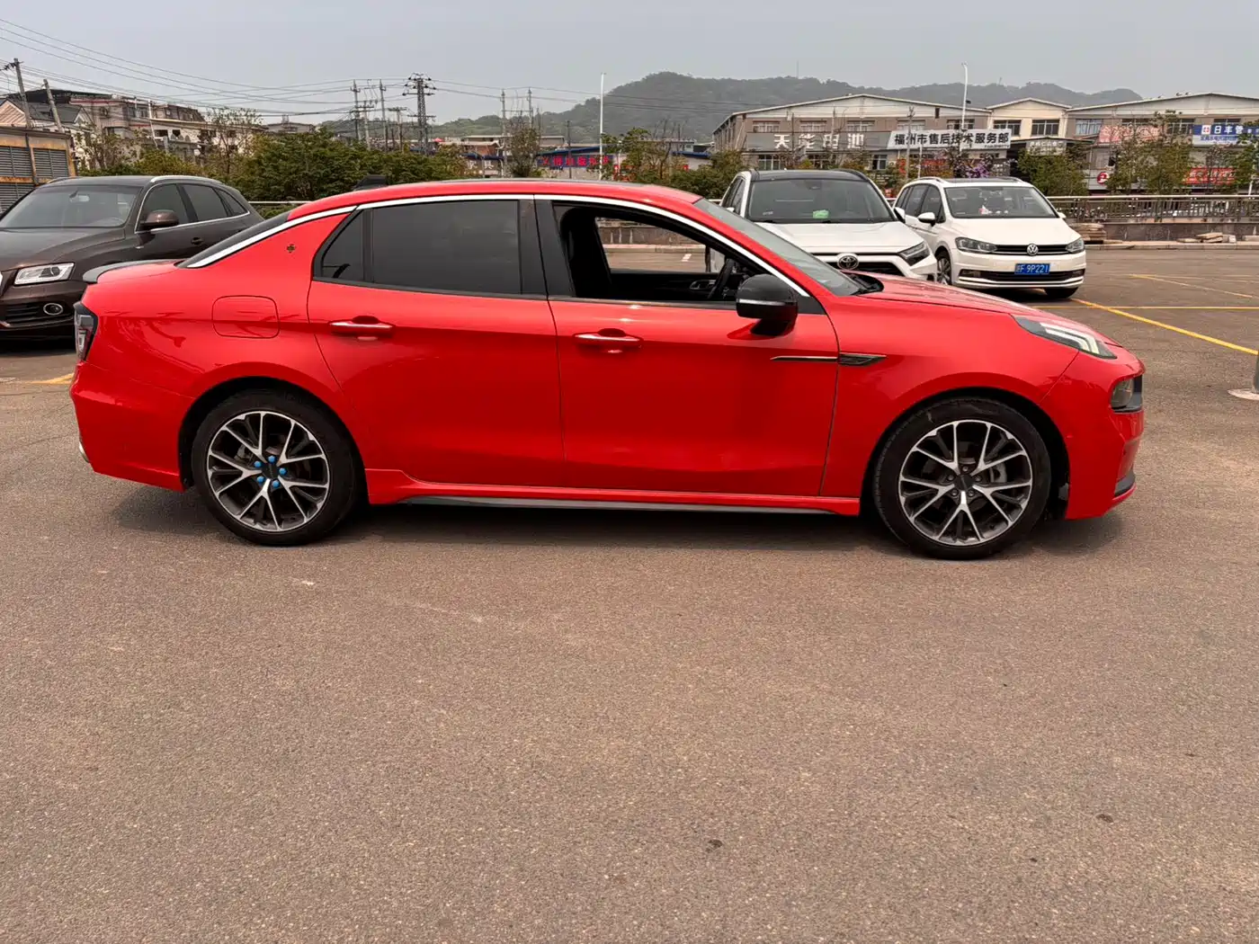 Lynk & Co 03 2018 1.5TD DCT Pure Lite (China V) фото 4