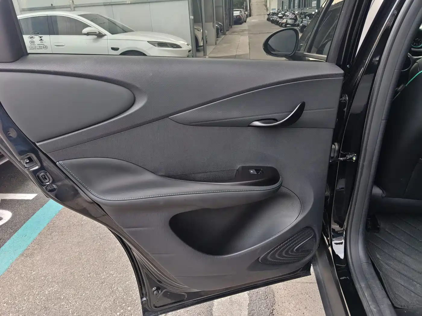 BYD Dolphin 2025 Smart Drive Edition 410km Fashion Version фото 10