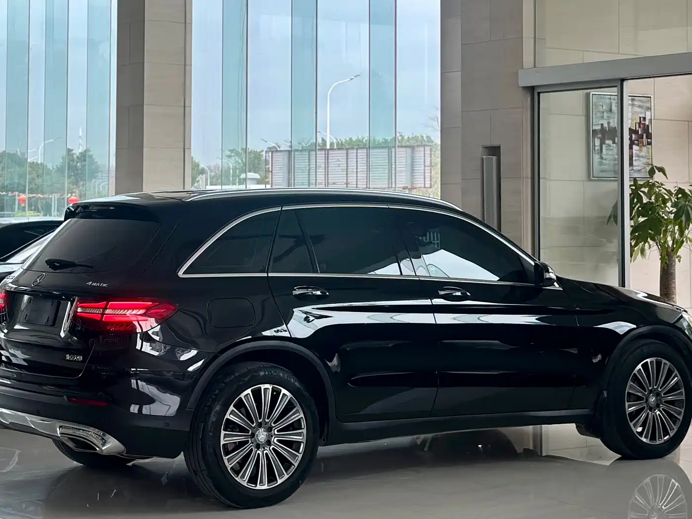 Mercedes-Benz GLC 2016 GLC 260 4MATIC Dynamic фото 5