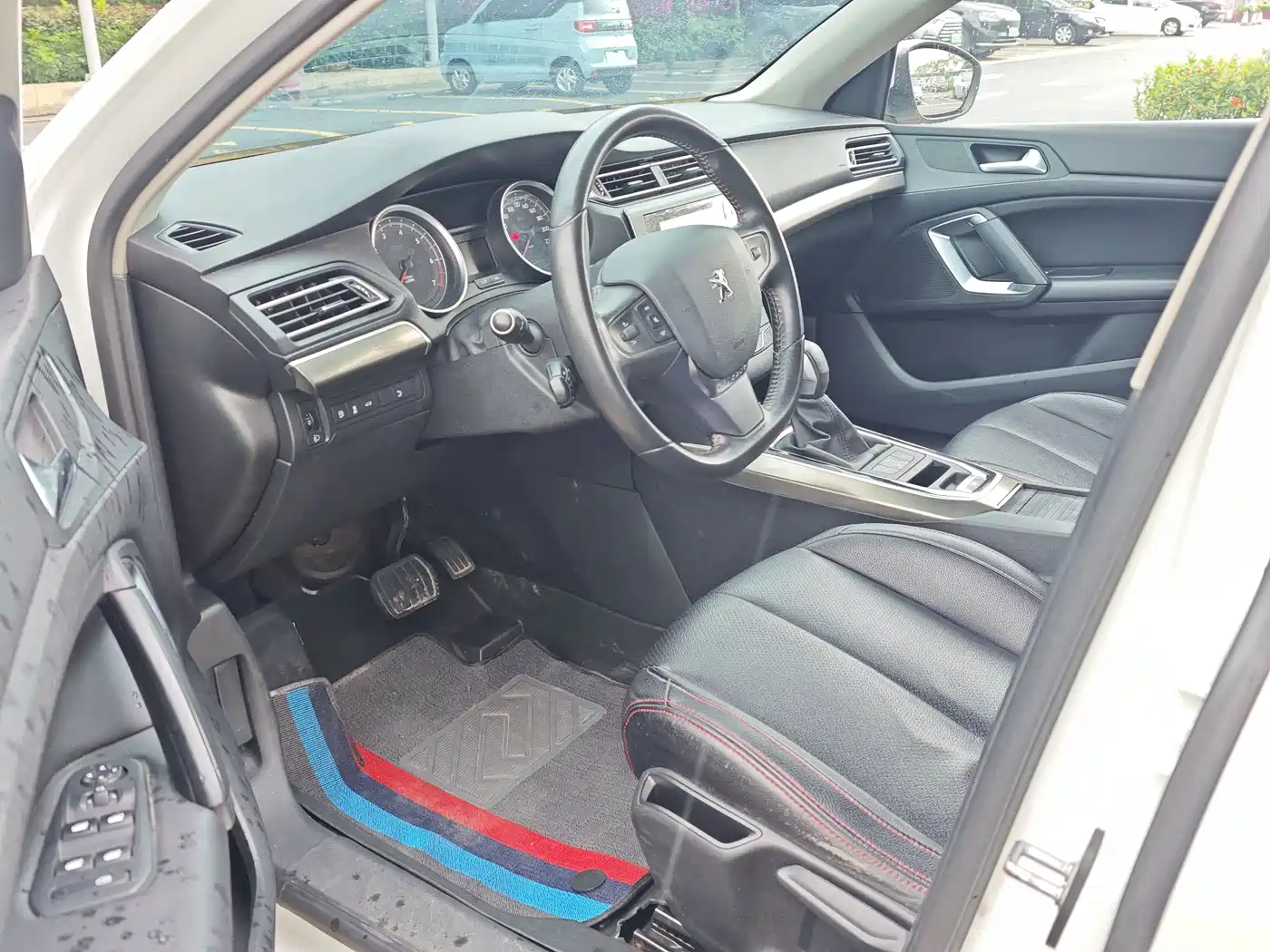 Peugeot 408 2016 1.6T Automatic Luxury Edition фото 9