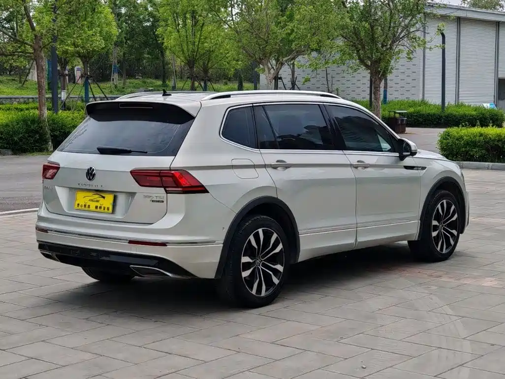Volkswagen Tiguan L 2021 380TSI Automatic 4WD R-Line Premium 7-seater фото 4