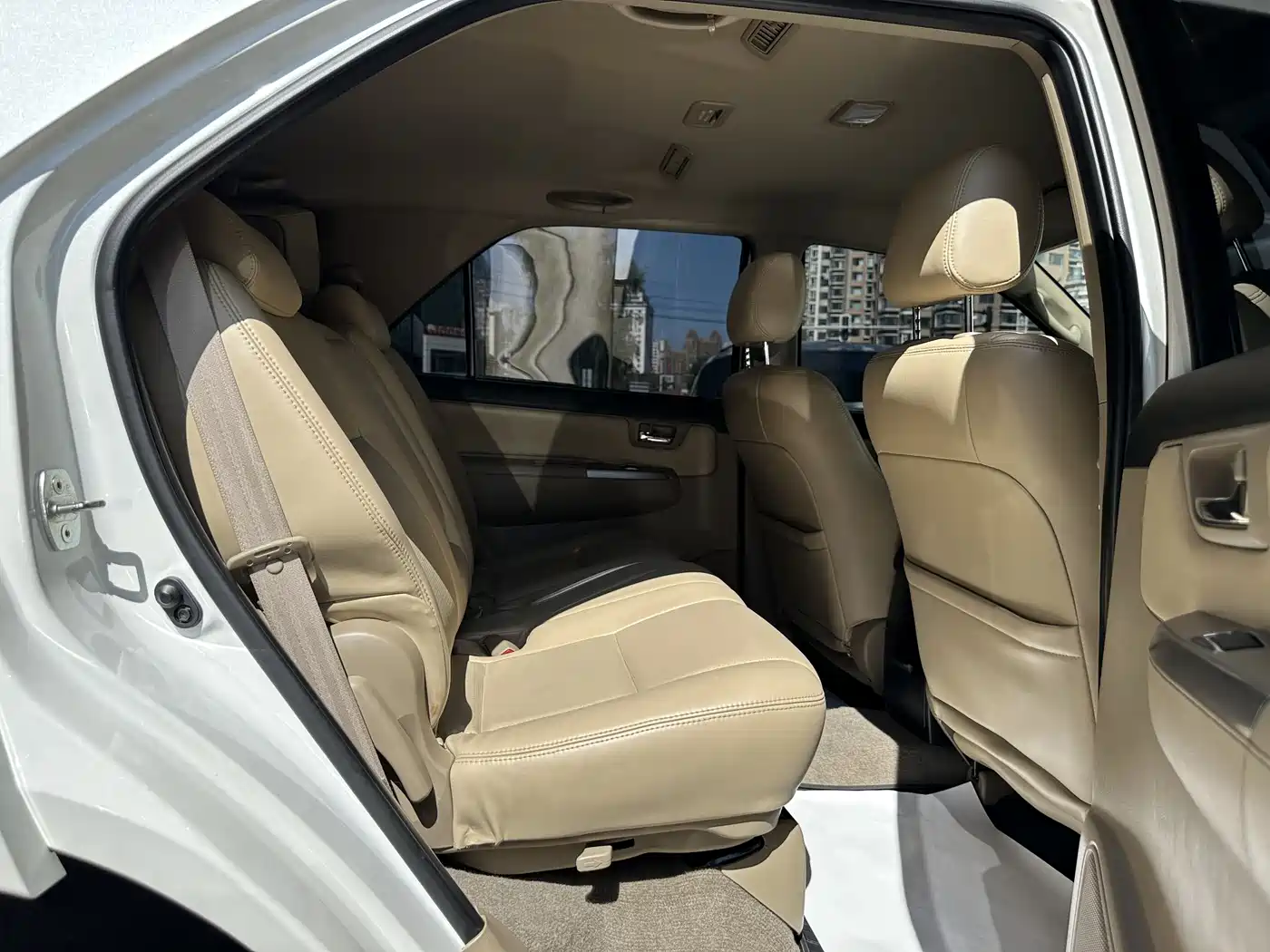 Toyota Fortuner 2015 Model 2.7L Standard Edition фото 17