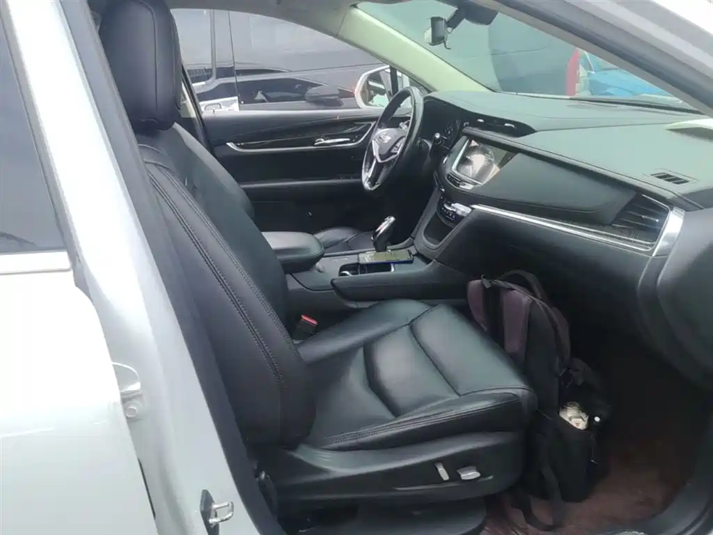 Cadillac XT5 2018 25T Luxury фото 25