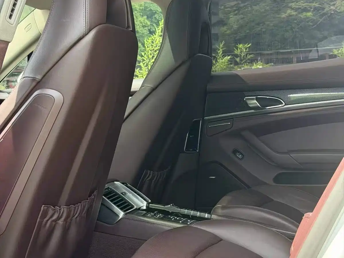 Porsche Panamera 2014 Panamera 4 3.0T фото 8