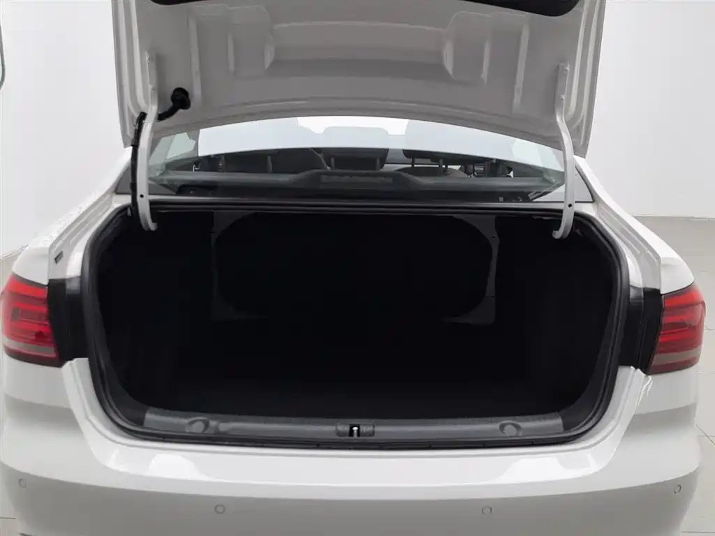 Volkswagen Lavida 2019 Lavida Start 1.5L Auto Comfort (China VI) фото 16