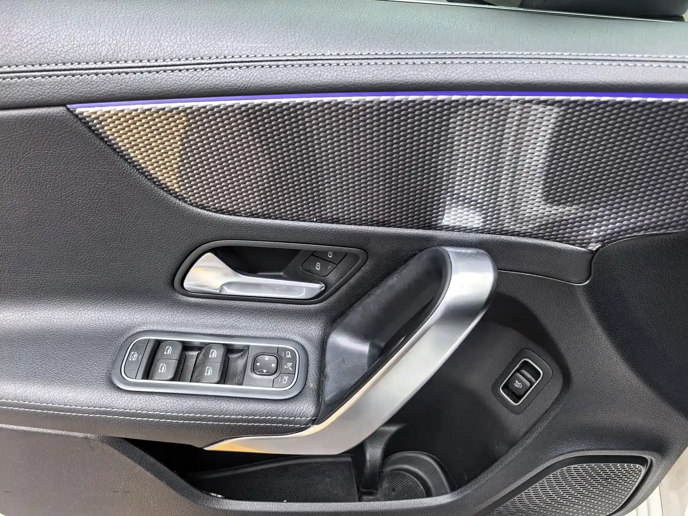 Mercedes-Benz A-Class 2022 A 200 L Sport Sedan Dynamic фото 10