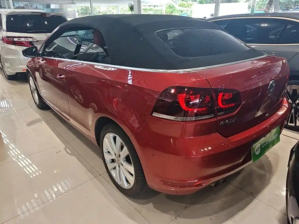 Volkswagen Golf (Import) 2012 1.4TSI Luxury Convertible Edition фото 5