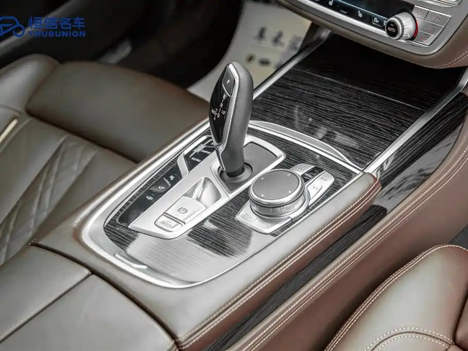 BMW 7 Series 2019 Facelift 730Li M Sport Package фото 18