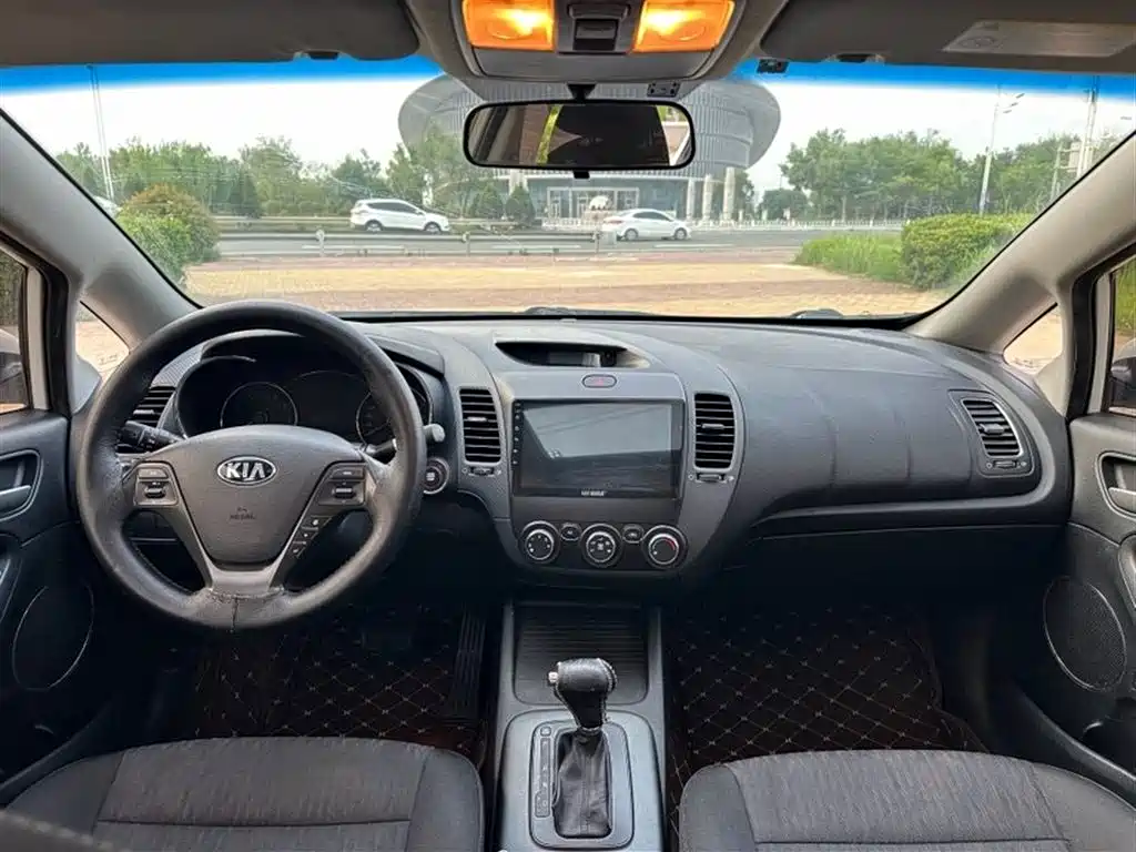 Kia K3 2015 1.6L Automatic GLS фото 9