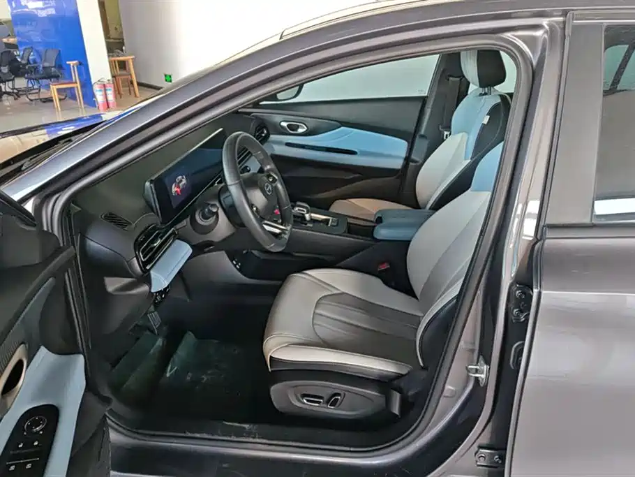 GAC Trumpchi Trumpchi Emkoo 2023 Shadow Leopard H High-Efficiency Hybrid фото 9