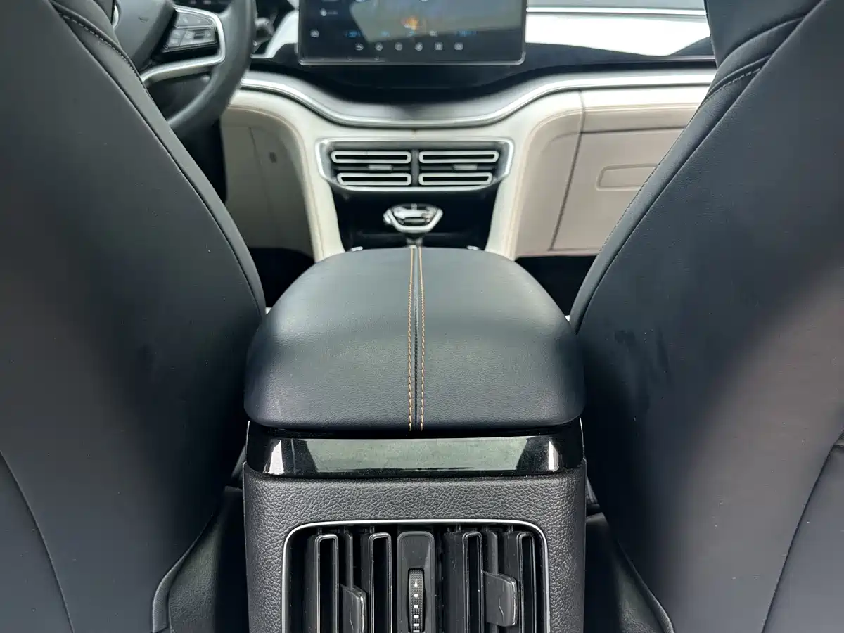 BYD Song PLUS PHEV 2021 DM-i 110KM Flagship PLUS фото 11