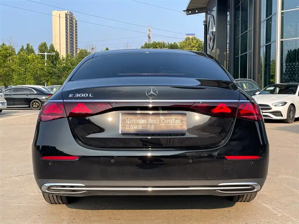 Mercedes-Benz E-Class 2026 2026 E 260 L Classic Edition
