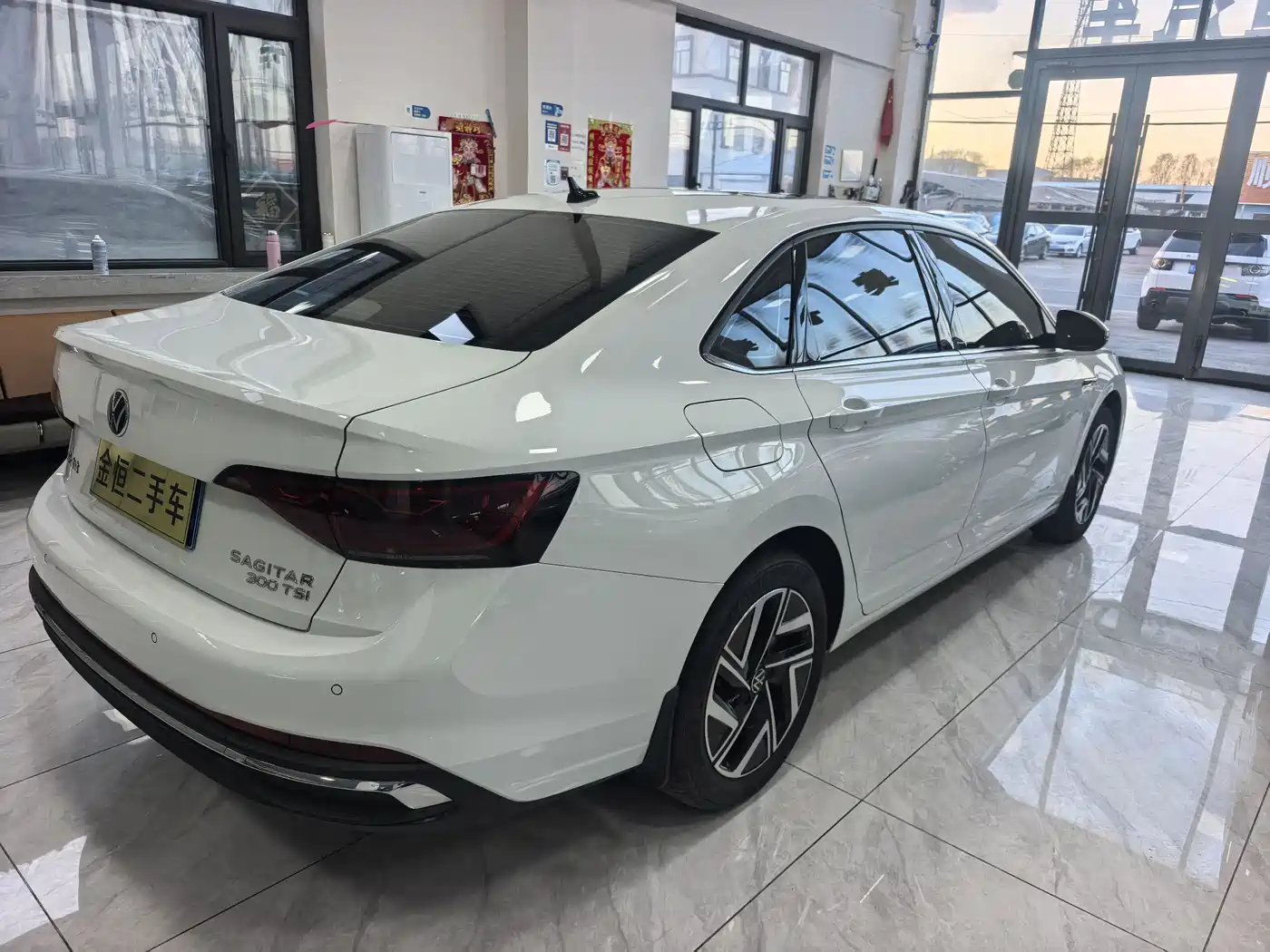Volkswagen Sagitar 2025 300TSI DSG Flying Leap Edition фото 5