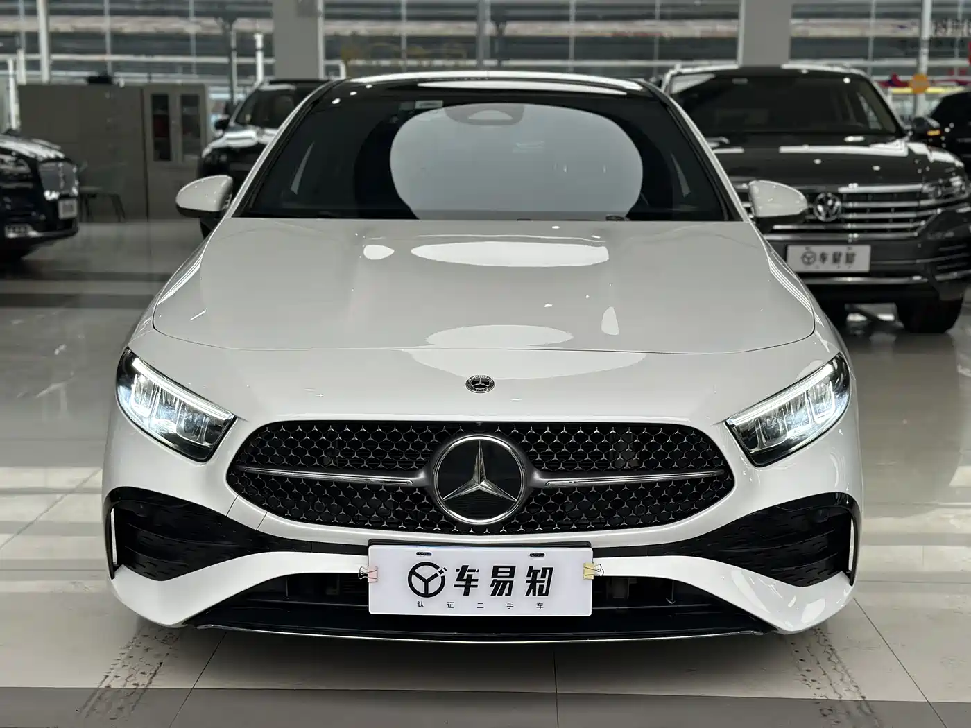 Mercedes-Benz A-Class 2023 A 200 L Fashion фото 2