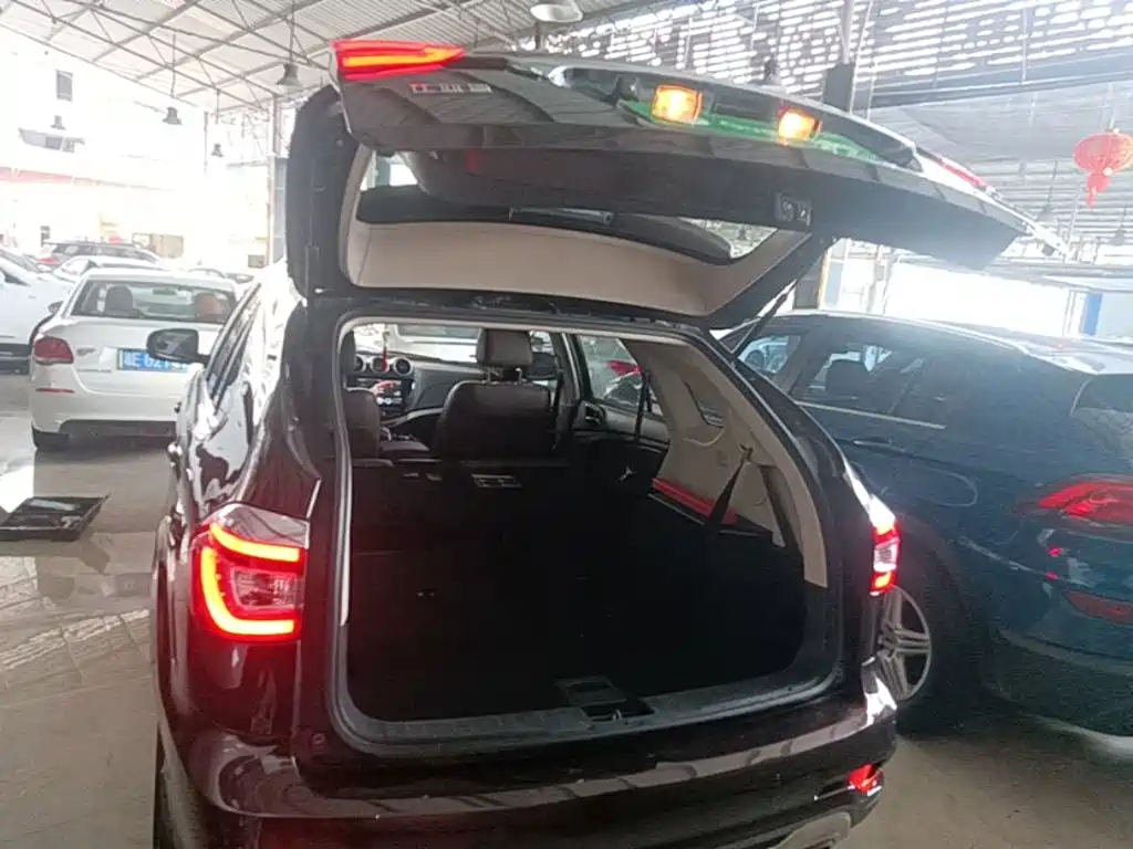 BYD S7 2016 2016 2.0T Automatic Premium Model