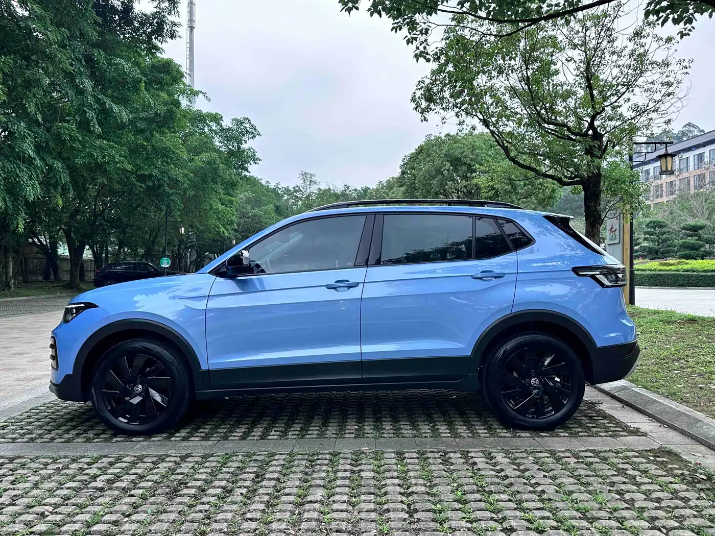 Volkswagen Tharu 2025 New Edge 300TSI Enjoyment Edition фото 9