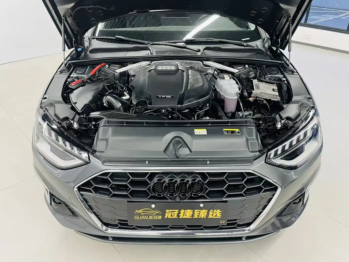 Audi A4L 2020 40 TFSI Fashion Dynamic Edition фото 2