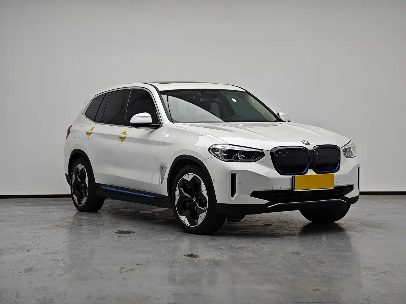 BMW iX3 2021 Facelift Pioneer фото 2