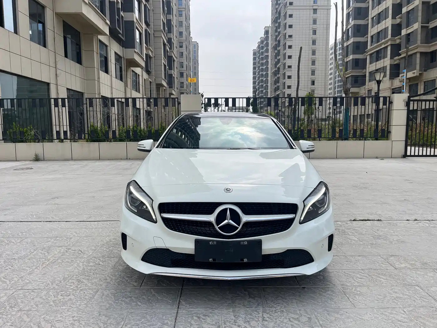 Mercedes-Benz A-Class (Import) 2018 A 200 Sport фото 2