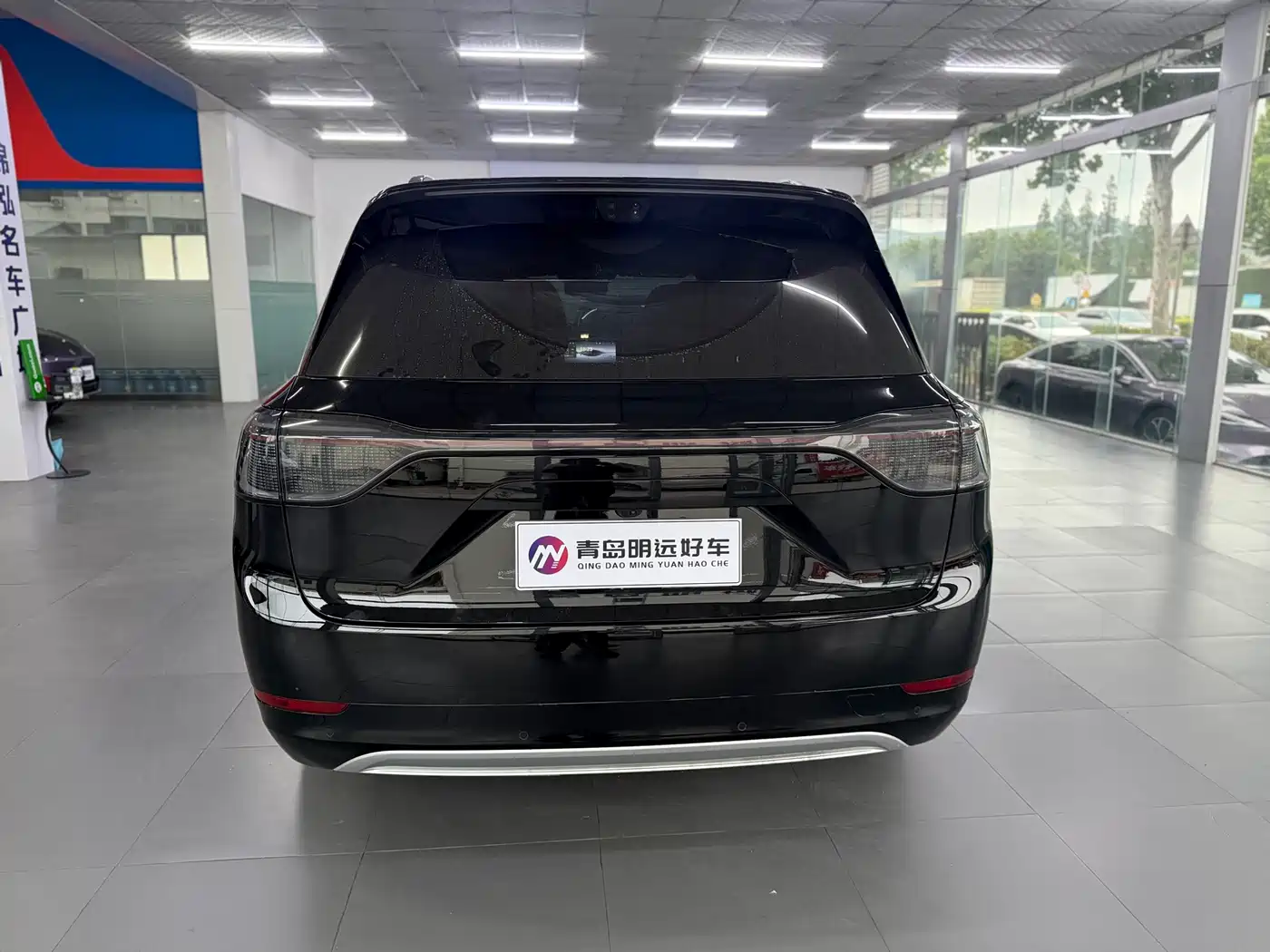 AITO Wenjie AITO M9 2025 Extended Range Ultra 52kWh 6-Seater фото 5