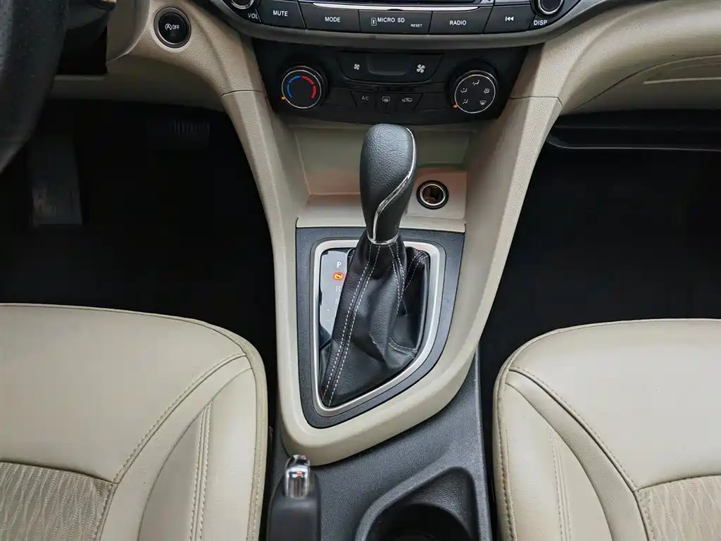 Buick Excelle 2016 15N Automatic Elite фото 13