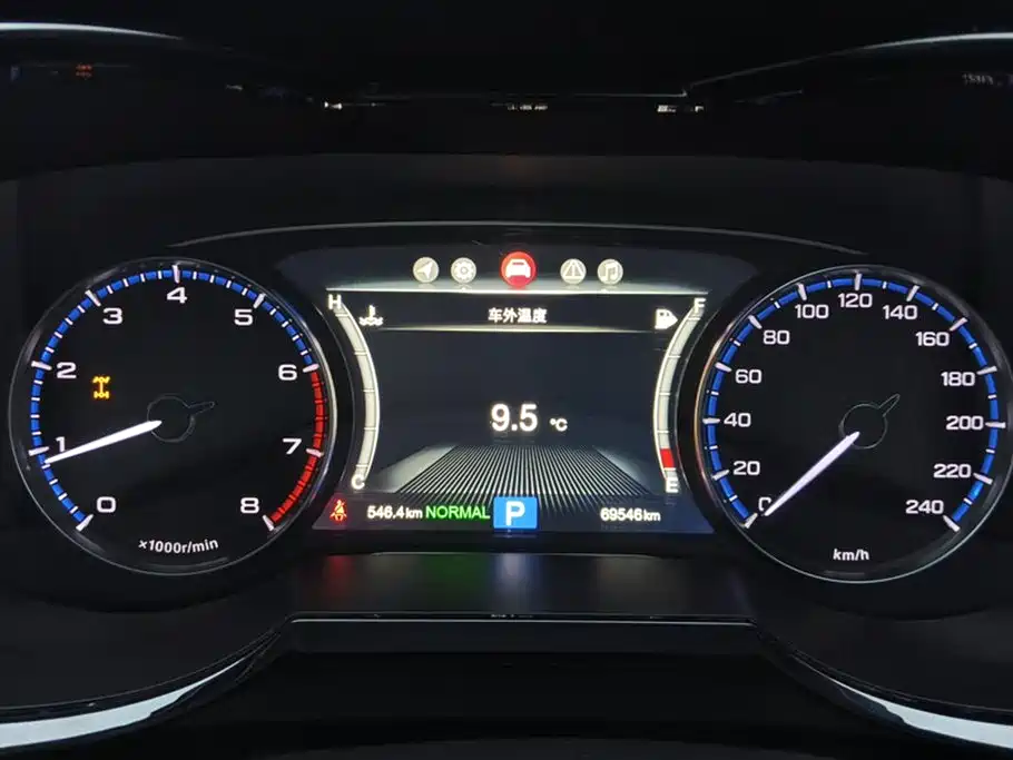 GAC Trumpchi Trumpchi GS8 2017 320T AWD Luxury Smart Connect (7-Seater) фото 14