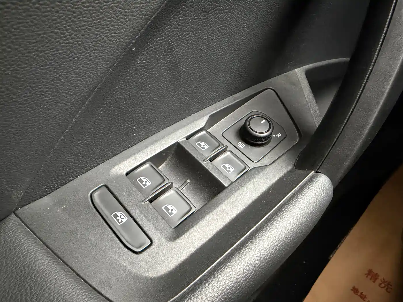 Volkswagen Tharu 2019 280TSI 2WD Comfort Edition China VI фото 12