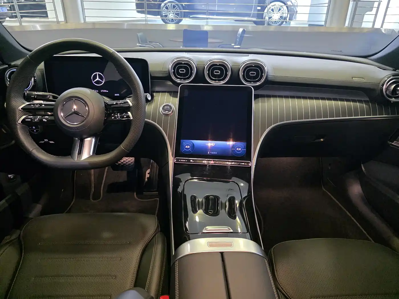 Mercedes-Benz C-Class 2025 C 260 L Night Sport Edition фото 8