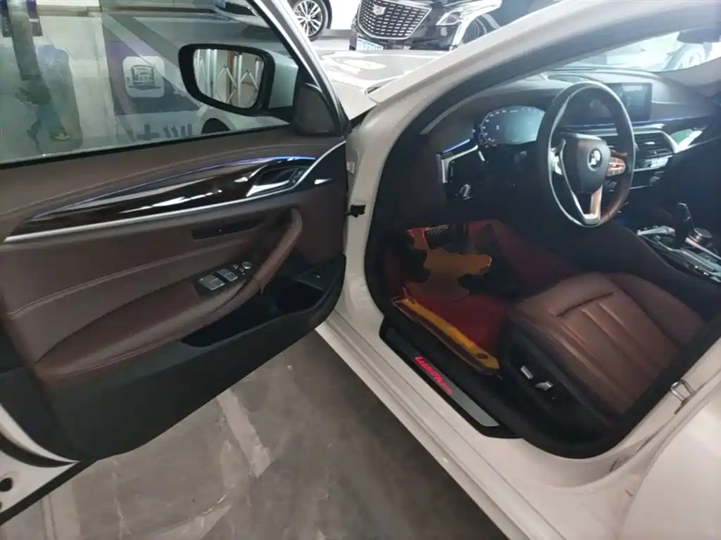 BMW 5 Series 2020 525Li Luxury Package фото 16