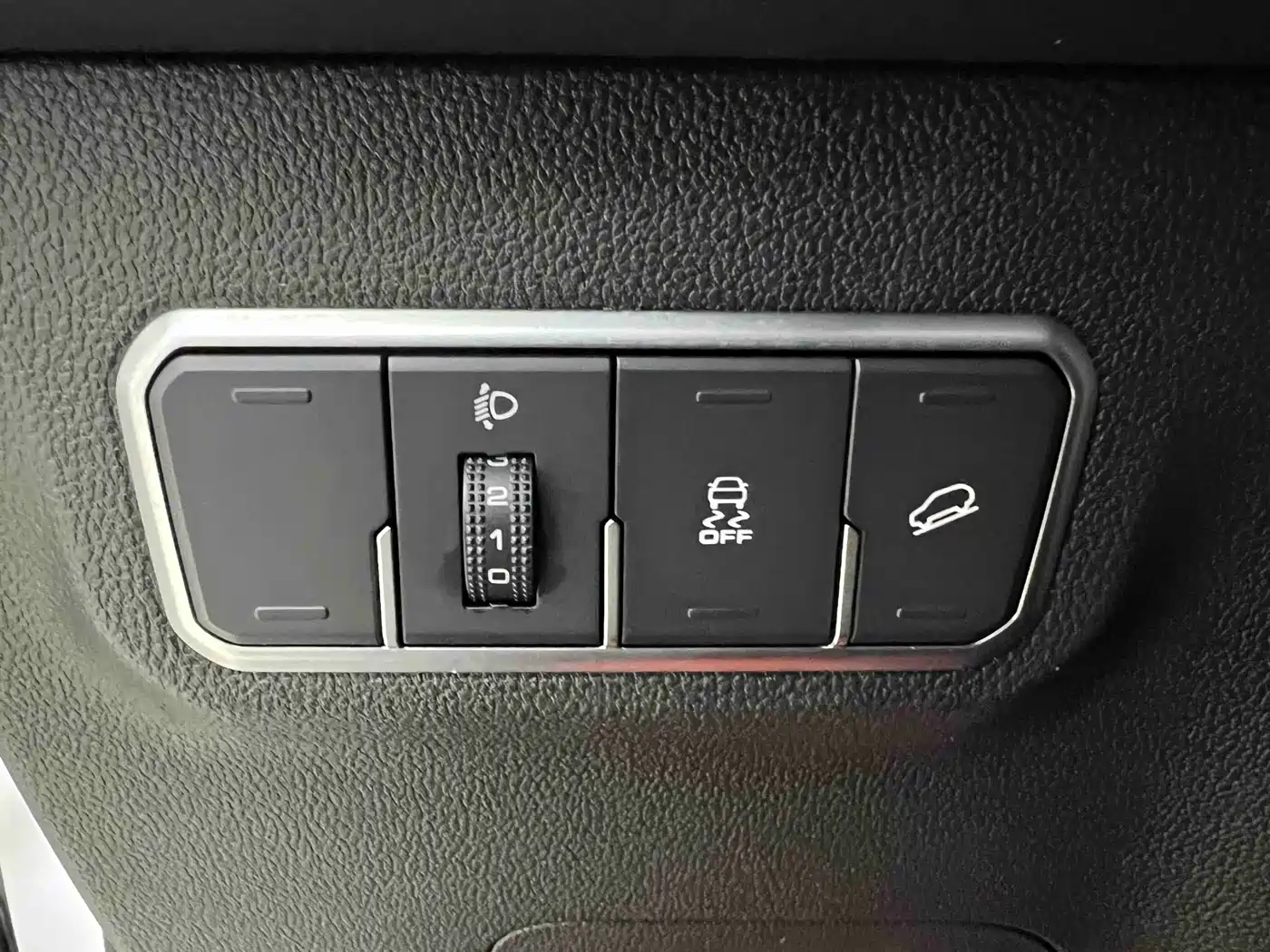 Haval M6 2021 PLUS 1.5T DCT Luxury Smart Connect фото 8