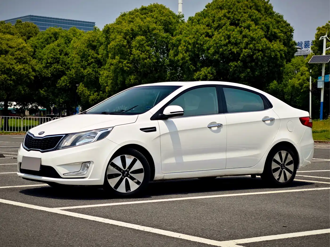 Kia K2 2012 Model Sedan 1.6L AT Premium ECO